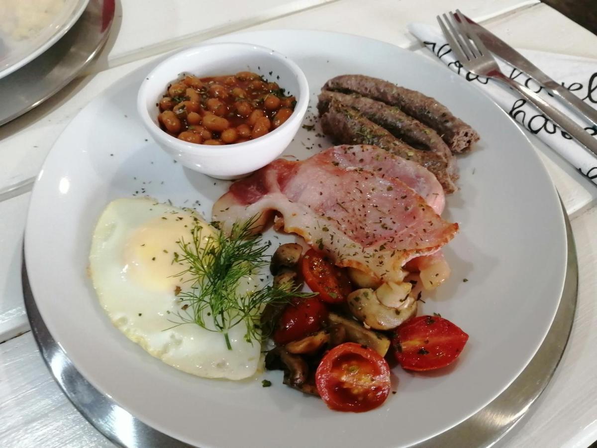 Villa Mariss Guesthouse Kraaifontein Eksteriør bilde